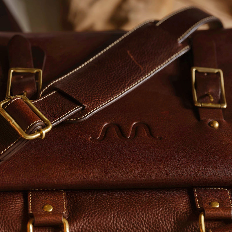 Laureles Messenger Briefcase | lifestyle